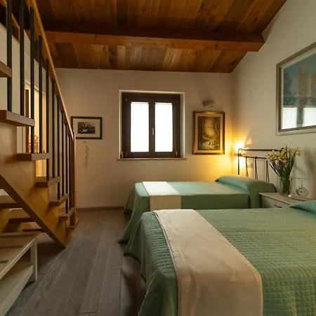Dimora Fontemaggio Bed & Breakfast 4*