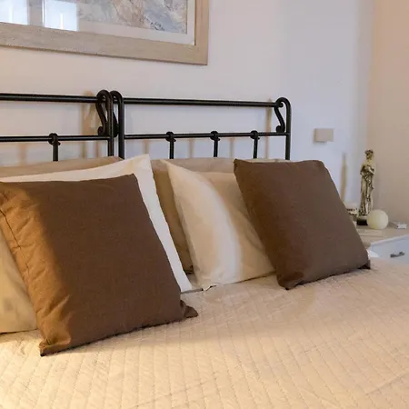 Dimora Fontemaggio Bed & Breakfast 4*