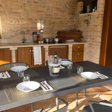 Dimora Fontemaggio Bed & Breakfast 4*