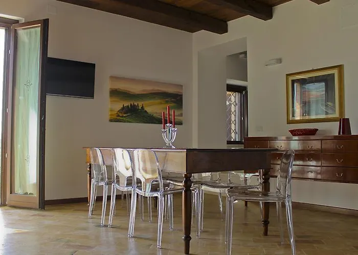 Dimora Fontemaggio Bed & Breakfast 4*